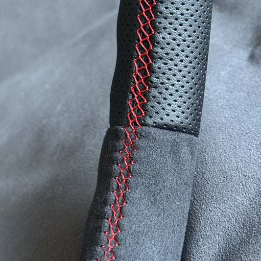 Volant cuir & alcantara Clio 3 RS - centreur & surpiqûres rouges STL Performance