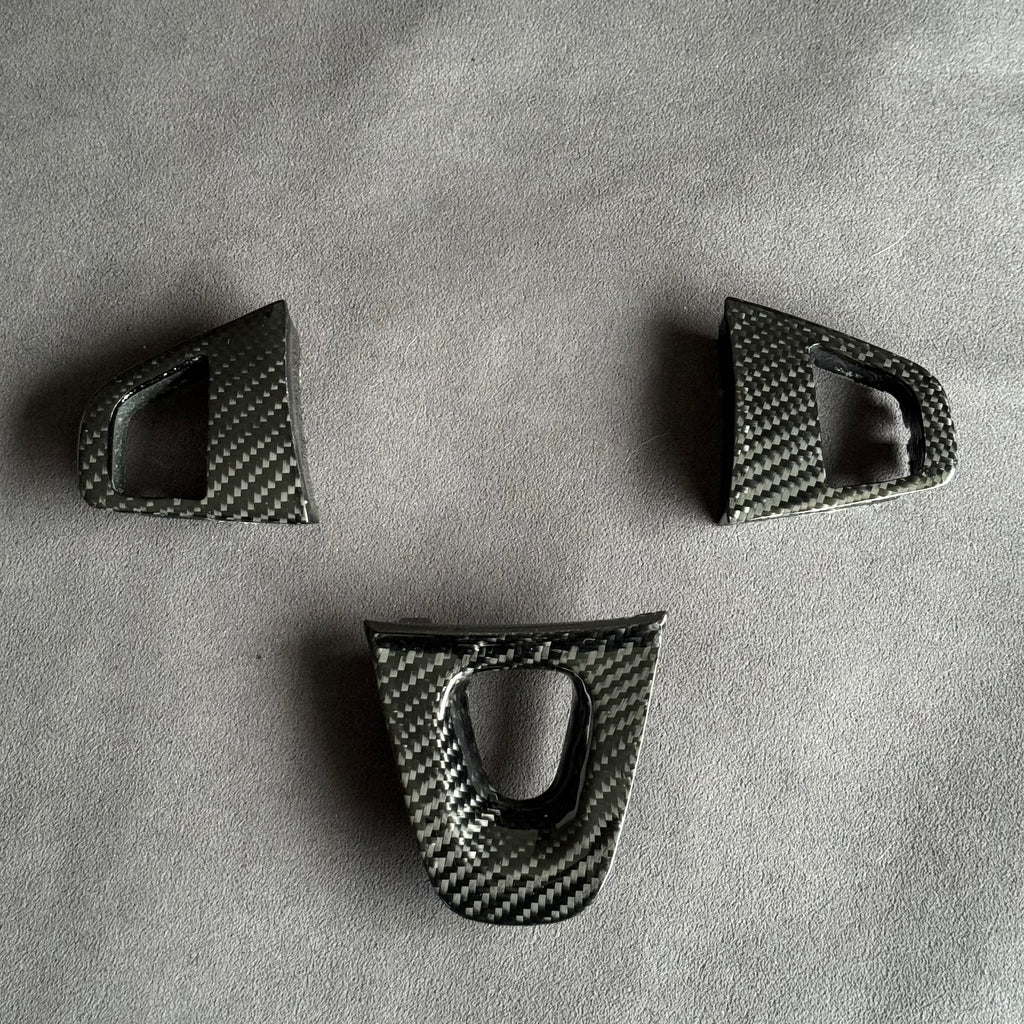 Inserts de volants carbone Megane 3 RS