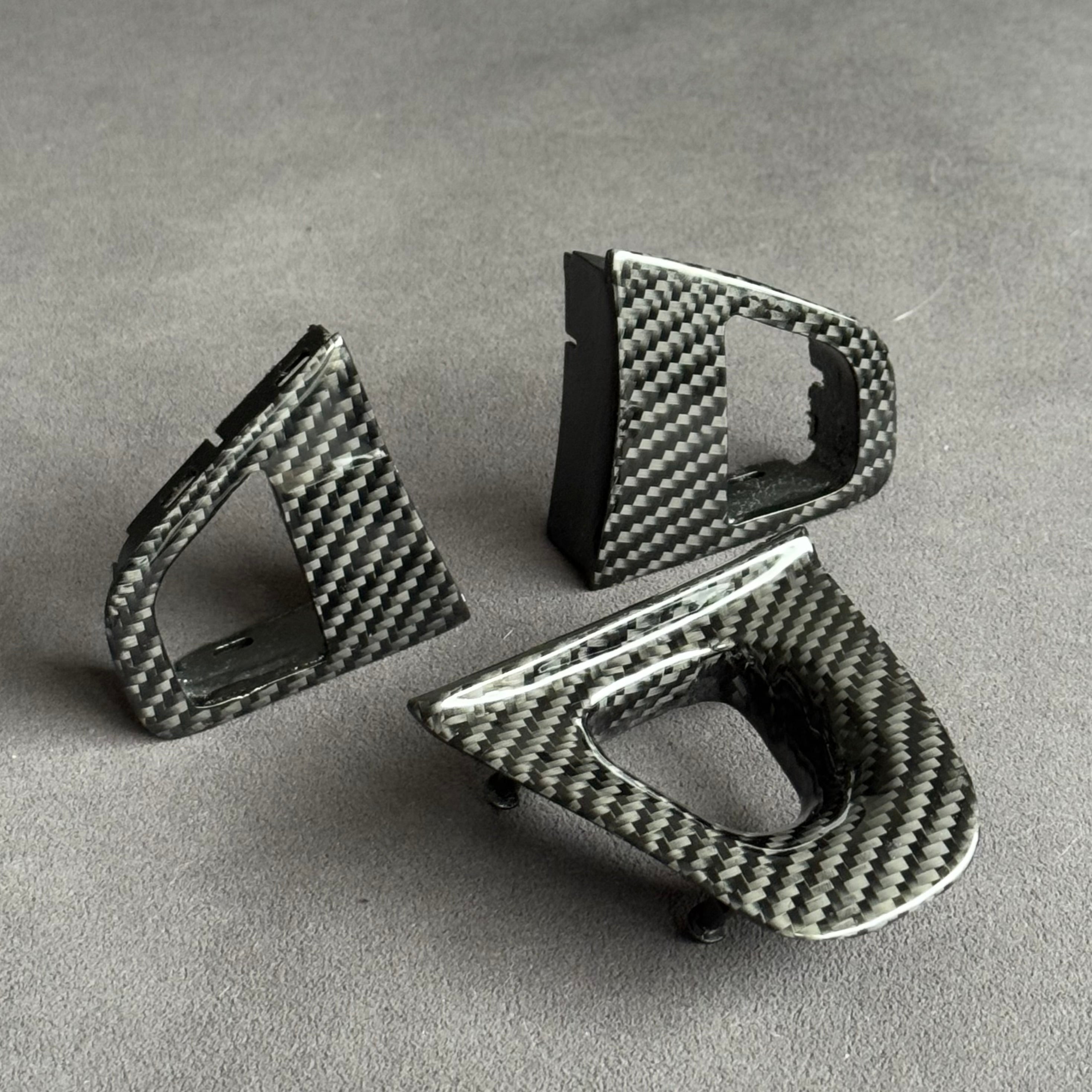 Inserts de volants carbone Megane 3 RS