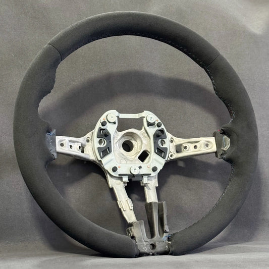 Volant BMW M2/M3/M4 alcantara STL Performance