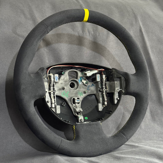 Volant alcantara Megane 2 RS - centreur & surpiqûres jaunes STL Performance