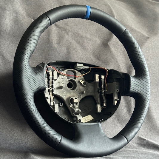Volant cuir Megane 2 RS - centreur et surpiqûres bleus STL Performance