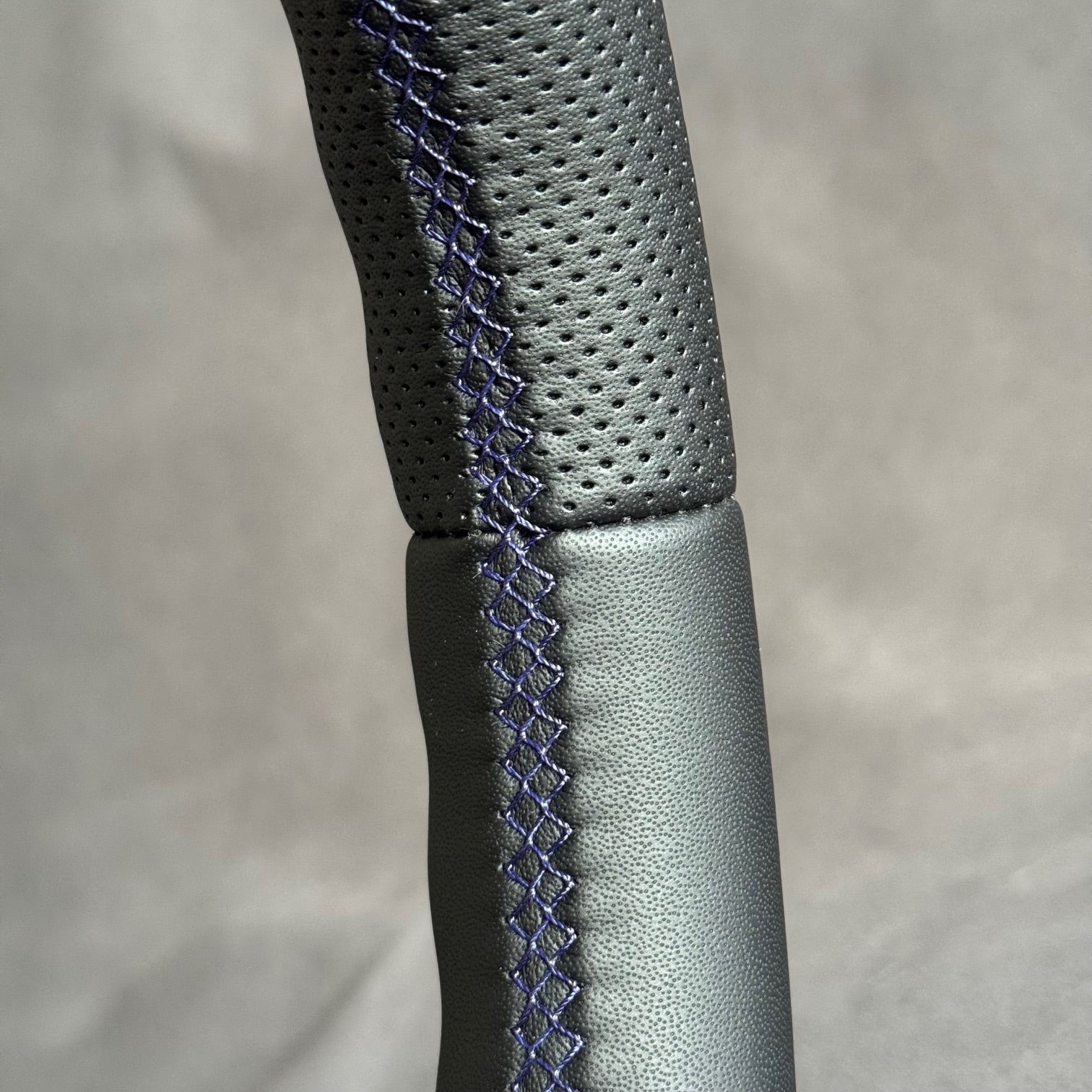 Volant cuir Megane 2 RS - centreur et surpiqûres bleus STL Performance