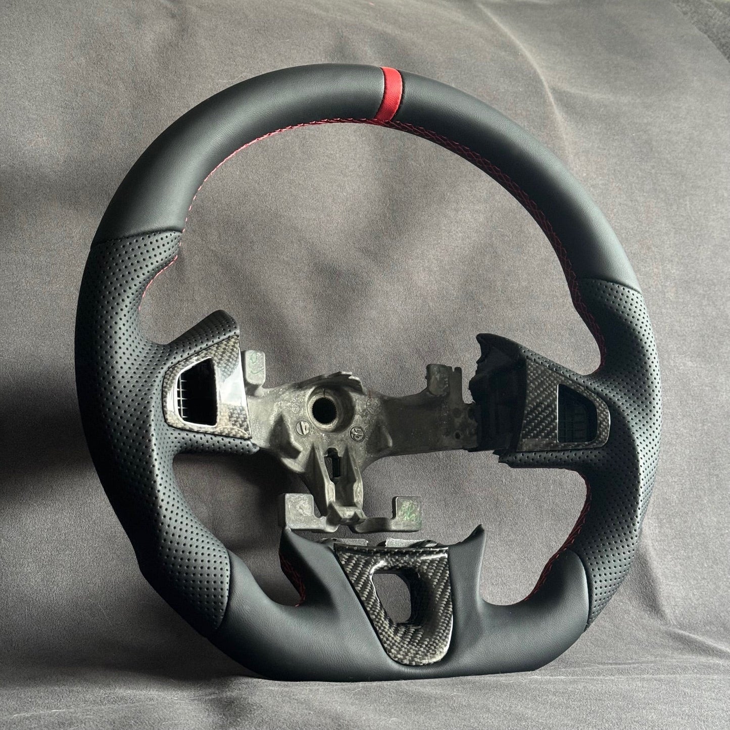 Volant méplat & cuir Megane 3 RS & Pack inserts carbone STL Performance