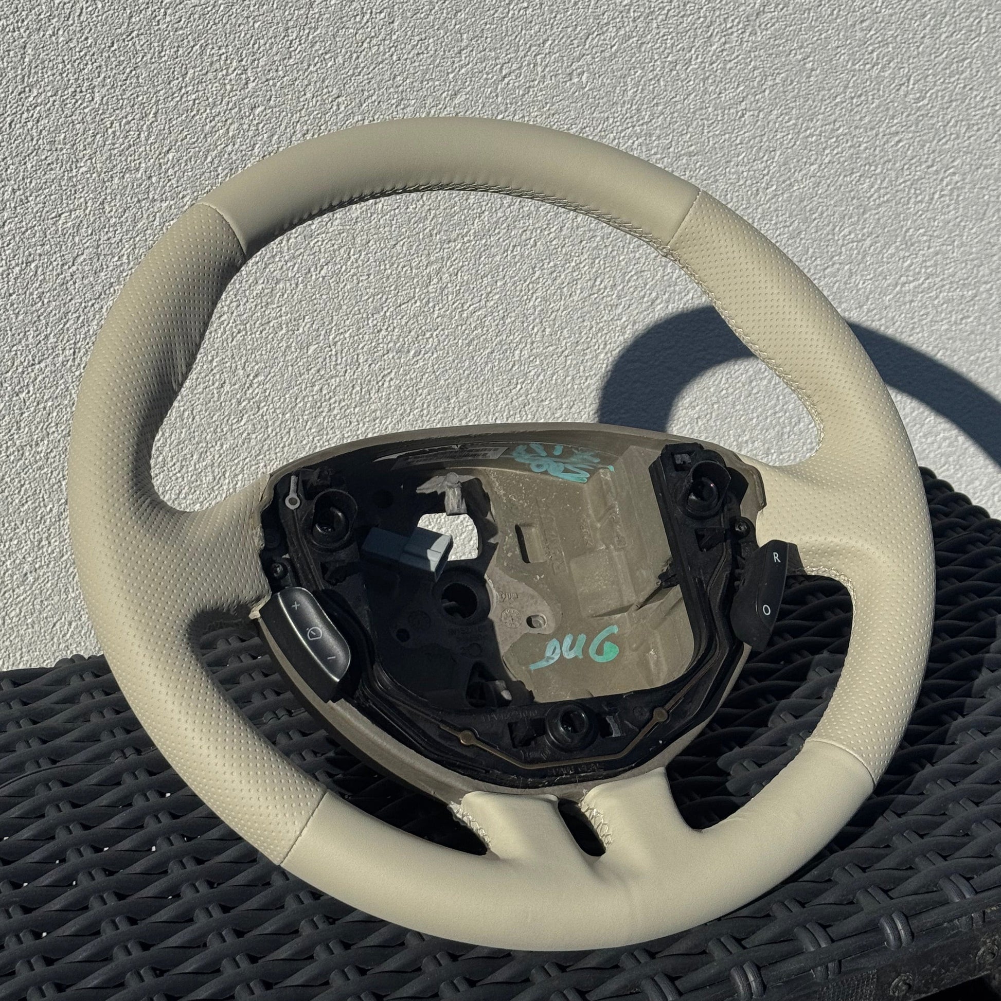 Volant Clio 3 cuir beige STL Performance