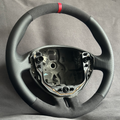 Volant Renault Clio 3 RS alcantara et cuir perforé - surpiqûres rouges et centreur rouge