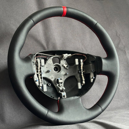 Volant Renault Megane 2 RS cuir et cuir perforé - surpiqûres rouges et centreur rouge STL Performance