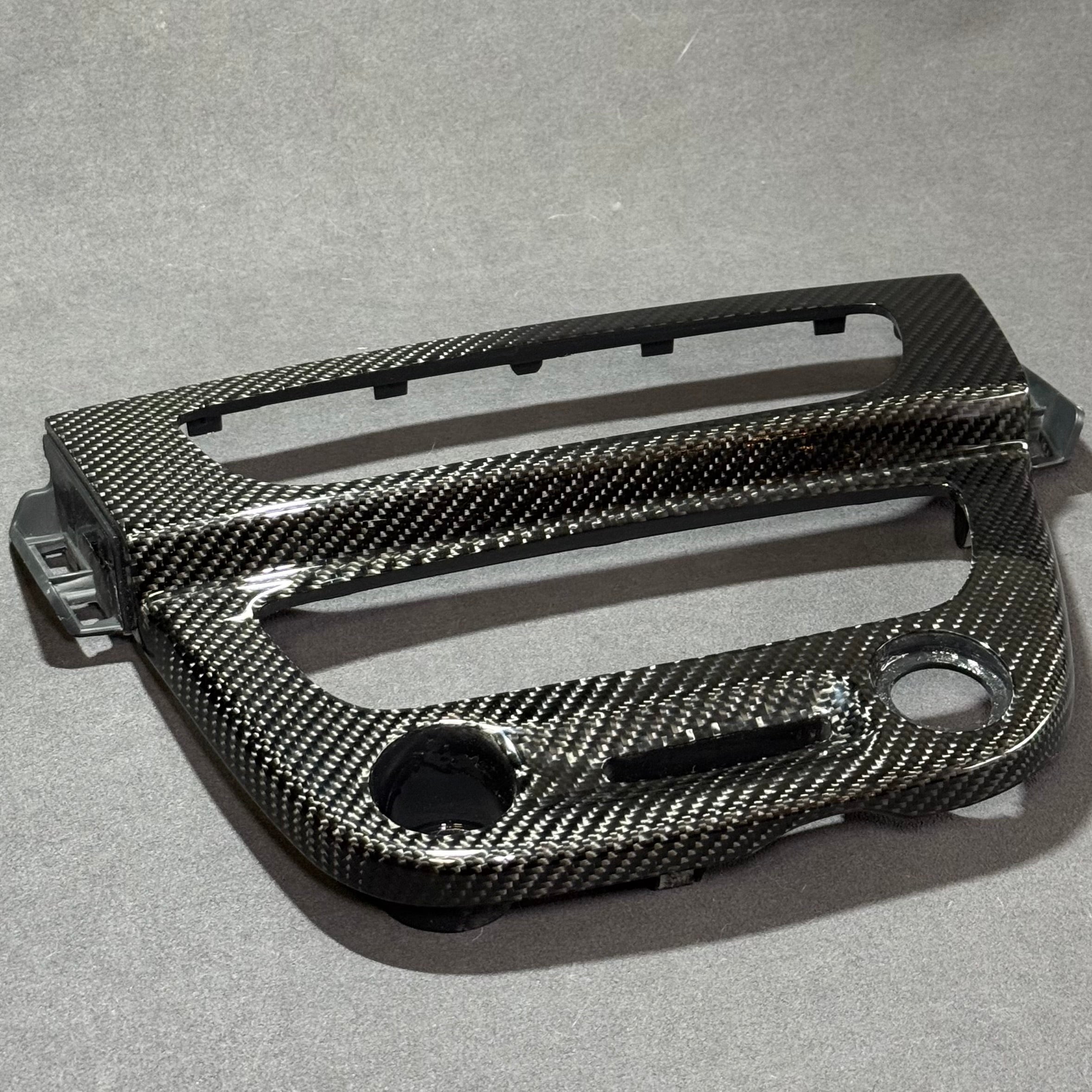 Façade centrale carbone Megane 3 RS