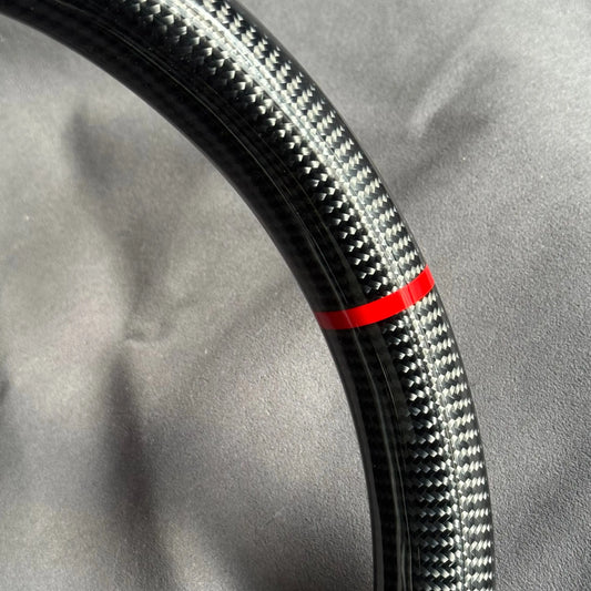 Volant Renault Megane 3 RS carbone et alcantara - surpiqûres rouges et centreur rouge STL Performance